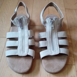 Aerosoles vinyl gladiator zip-up comfort sandal with memory foam support